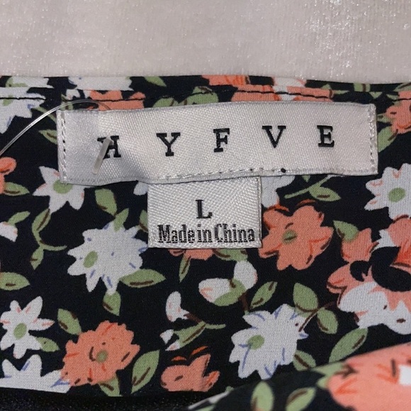 HYFE Wrap Skirt - Picture 2 of 3